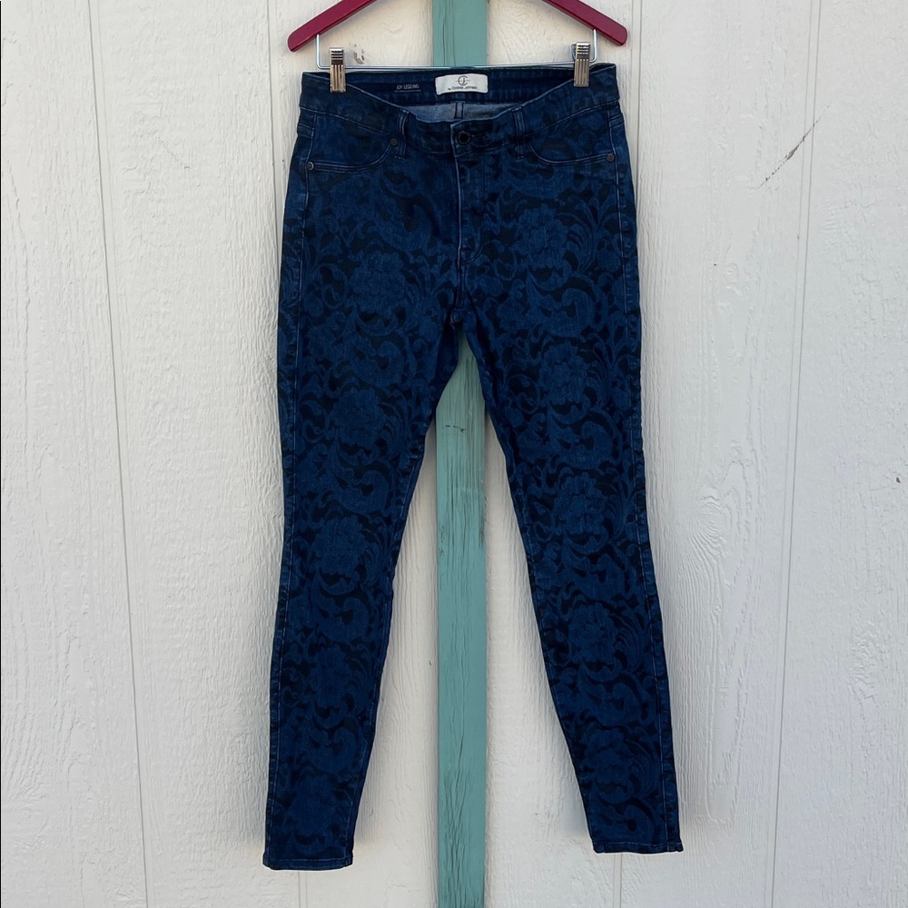 CJ by Cookie Johnson “Joy Legging” Jeans Size 29 | Dark Blue Floral Jacquard